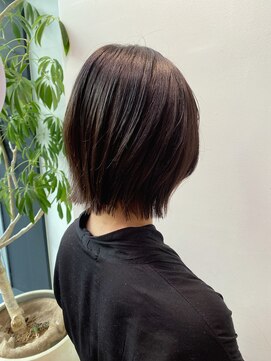 ステア ケース(stair case) 韓国ヘア　外ハネボブ　メディアム