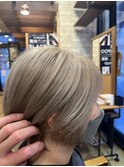 アッシュシルバー