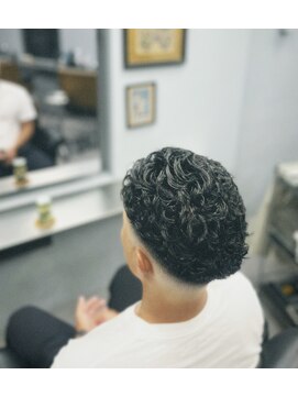 アイコン ブルー メンズ(I-CON #blue MEN'S) スキンフェード×極道パーマ【池袋フェード】