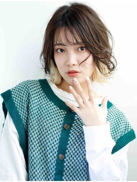 ヘアメイク アージュ 新宮店(HAIR MAKE age) 顔周りレイヤー ゆる巻き インナーカラー ホワイトベージュ