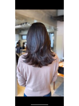 レノラ 本町(LENORA) ウェーブパーマこなれミディ前髪レイヤーカット長めバング