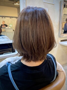 アトリエ エス atelier es HAIRDESIGN ニュアンスカラー/まろみベージュ/レイヤーカット/くびれヘア