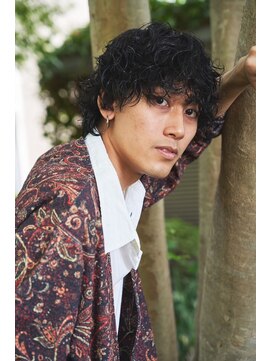 ルアウラフ(LUAU LOUGH) グランジマッシュ/Instagram-@yasu_lough_