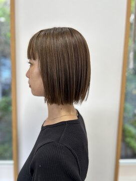 ロビンソン(Robinson) 切りっぱなしボブ/オリーブグレージュ