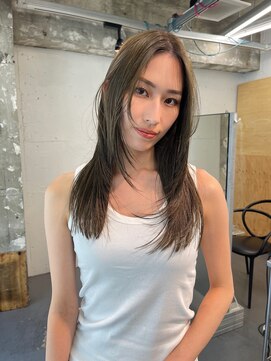 コードプラスリム(CODE+LIM) オリーブベージュ/レイヤーカット/顔まわりレイヤー/ミディアム