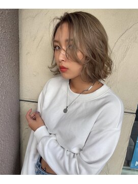 ボブ×ソフトベージュカラー