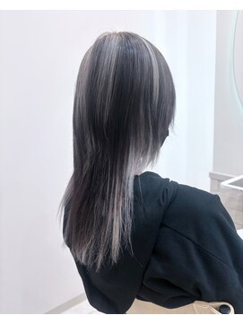 ミュミュ(mu-mu) レイヤーカット似合わせカット