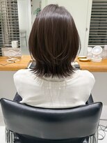 フー(hu)&nbsp;ひし形ミディアムレイヤーボブ20代30代40代50代