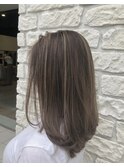 コントラストハイライト×ミルクティーベージュ