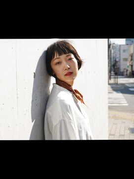 シーズ 栄(sea's) パツっとバングのショートボブ