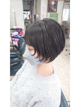 サロン Salon アイ アート ショートボブ 顔周りレイヤー