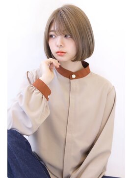 オーロ(ORO) 前髪パーマミルクティーベージュ大人ボブ