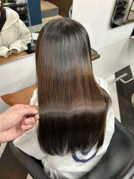 アフロディーテギンザ 神保町(APHRODITE GINZA) カール/セミディ/シアーカラー/姫カット［御茶ノ水/神保町］