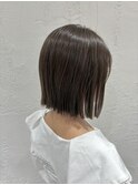切りっぱなしボブ×オリーブベージュ.