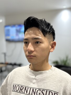 ザ マイルドクラブ(THE MILD CLUB) フェード ツーブロック アップバング