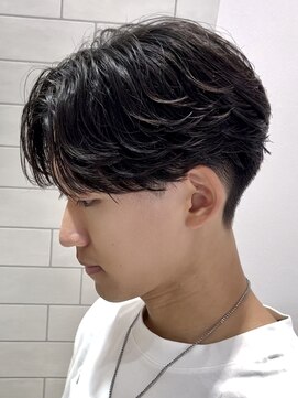 オーシャントーキョー 仙台(OCEAN TOKYO) センターパートフェザーショートフェザーパーマビジネス黒髪