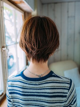 アマリス(Amaris) ふんわりショートヘア20代/30代/40代/50代/庭瀬