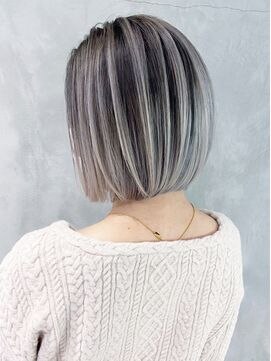 ココラー(COCOlar) バレイヤージュカラー、全体ブリーチして、3Dカラーで対応