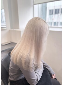 カラ ヘアーサロン(Kala Hair Salon) ホワイト/ホワイトベージュ/ケアブリーチ