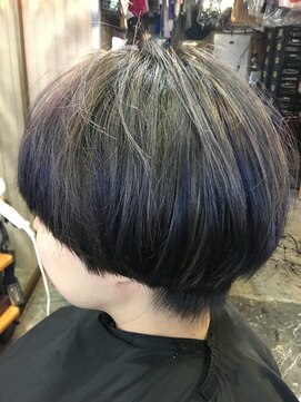 オーバーキャプテンネイキッド(OVER CAPTAIN NAKED) マッシュショート ポイントカラー