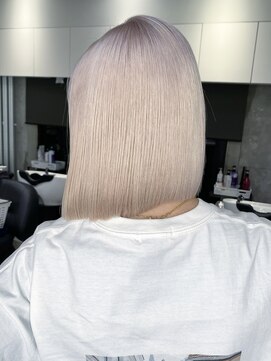 エリーツ 表参道(elyts) ハイトーンホワイトボブ　表参道