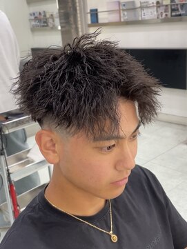 ネクストゼロ(NEXT zerO) アップバングショート