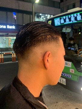 ミリオンバックス 神田店(Million Bucks) スパイキーショート/スペインカール<理容室>[メンズ/床屋/神田]