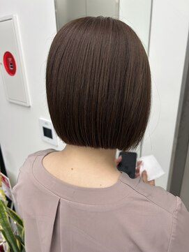 ビューナゴヤ 名駅(VIEW NAGOYA) ボブ/オリーブベージュ/ブリーチ無し/切りっぱなしボブ