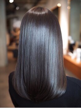 アンティカザサロン(antiqua THE SALON)の写真/髪を傷ませないダメージレス施術に徹底的なこだわり有◎髪質改善×圧倒的な技術力で大人女性のお悩みを解決