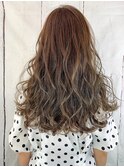 なびくシャイにーパーマ