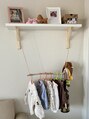 クレッシェレ(Crescere) 娘の服をかける用の棚もDIYで作りました！