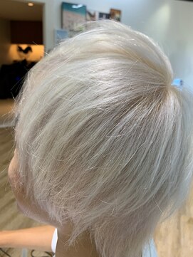 ラバフロー 小野原店(LAVA FLOW) ホワイトカラー