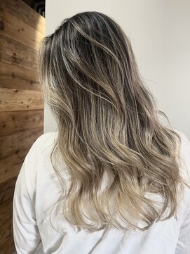 フォーク(FOLK) リアル外国人風バレイヤージュハイライト 白髪ぼかし 髪質改善