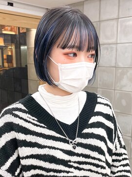 トゥコ(tuco) インナーカラーブルー青ボブミニボブ前下がりボブ