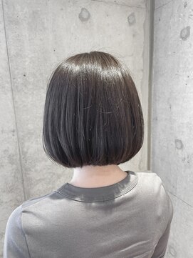 リビンバイアフロート(Livin by afloat) ミニボブ 暗髪アッシュグレージュ おおたかの森