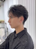 リヴ オオサカ(LIV OSAKA)&nbsp;フェザーショートフェザーパーマ刈り上げショートセンターパート