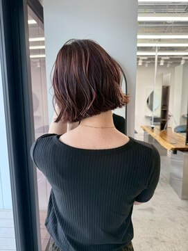 ステン(sten) ウェーブボブ/切りっぱなしボブ/顎ラインボブ/ピンクブラウン