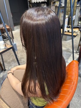 インス(ensue) 秋色◎髪質改善トリートメントで艶髪レイヤーミディ20代30代
