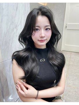 ロンド レア 天神大名店(Lond Le’a) ホワイトブロンド/外ハネボブ/美髪/ワイドバング/ブルーブラック