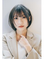 クロワ(croix)&nbsp;ナチュラルカラーの丸みショートボブ