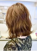 ミディアムヘア毛先パーマことりベージュ黒髪ウォーターフォール