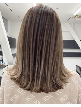 アライブ キチジョウジ(ALIVE Kichijoji) ALIVE吉祥寺 バレイヤージュアッシュブラウンベージュ外ハネボブ