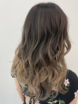 シエスタ バイ アンブルリュクス(siesta by amble luxe) ベージュバレイヤージュ