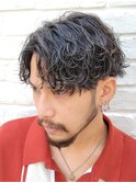 マッシュ波巻きツイストスパイラルパーマツーブロック刈り上げ