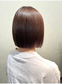 ピンクベージュ