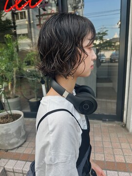 イル(ill) ボブ.ショート／パーマ