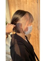 ゴカン(Gokan)&nbsp;ブラック×ペールホワイトカラーなミニボブ