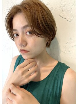 コンティロミー(CONTI ROMMY.) 20代～50代☆フェザーショートパールベージュ☆ショートボブ