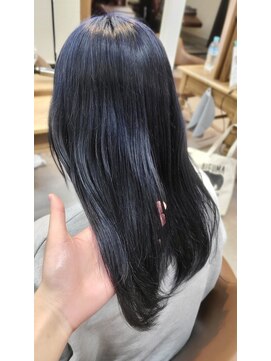 シンミ(SHinmi) 刈谷ブルーブラック艶ロング