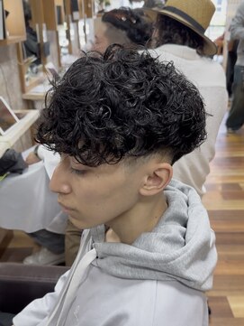 イエローコーン 金沢文庫店(YELLOW CORN) スペインカール/スパイラルパーマ/フェードカット